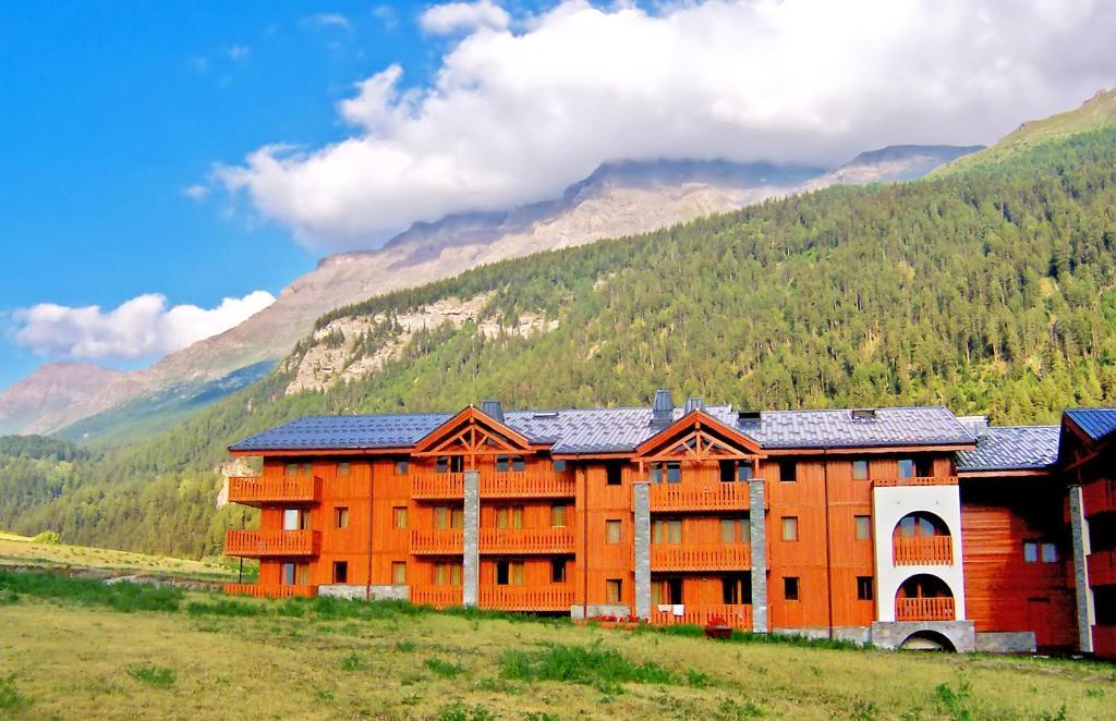 Residence Les Balcons De Val Cenis Le Haut Lanslevillard Exterior foto