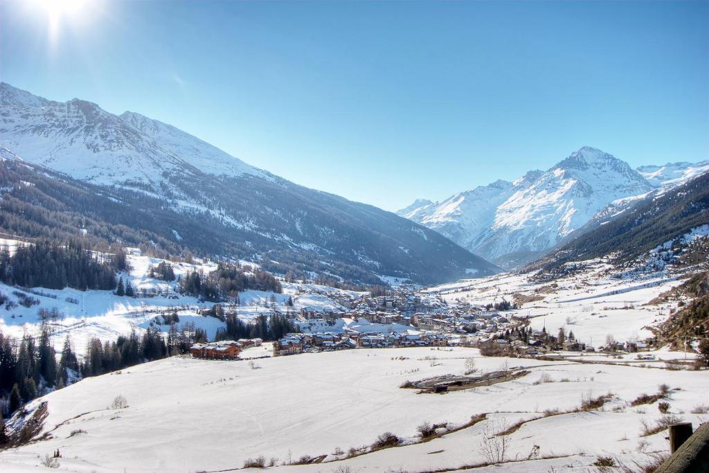 Residence Les Balcons De Val Cenis Le Haut Lanslevillard Exterior foto